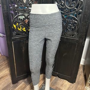 ABS Allen Schwartz Gray Criss Cross Black Mesh Pull On Yoga Leggings / Pants.